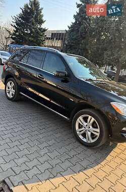 Внедорожник / Кроссовер Mercedes-Benz M-Class 2011 в 