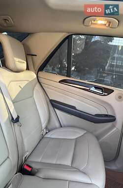 Внедорожник / Кроссовер Mercedes-Benz M-Class 2011 в 