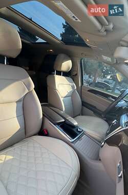 Внедорожник / Кроссовер Mercedes-Benz M-Class 2011 в 