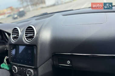 Внедорожник / Кроссовер Mercedes-Benz M-Class 2011 в 