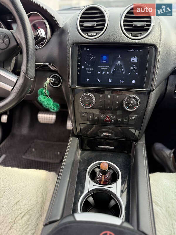 Внедорожник / Кроссовер Mercedes-Benz M-Class 2011 в Одессе