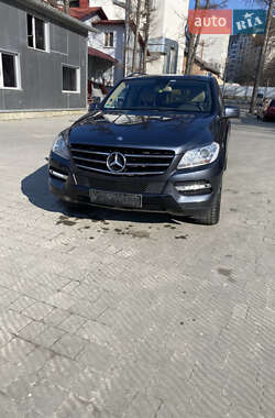 Внедорожник / Кроссовер Mercedes-Benz M-Class 2012 в 