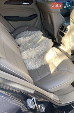 Внедорожник / Кроссовер Mercedes-Benz M-Class 2012 в 