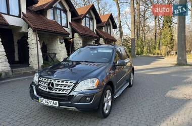 Внедорожник / Кроссовер Mercedes-Benz M-Class 2011 в 