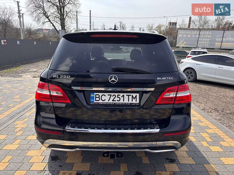 Позашляховик / Кросовер Mercedes-Benz M-Class 2014 в Львові