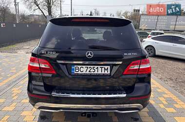 Внедорожник / Кроссовер Mercedes-Benz M-Class 2014 в 