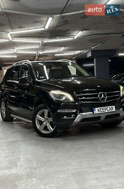 Внедорожник / Кроссовер Mercedes-Benz M-Class 2013 в 