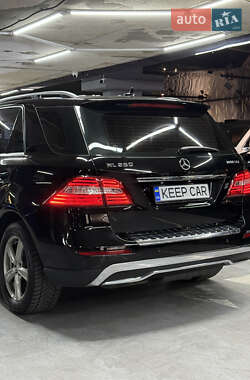 Внедорожник / Кроссовер Mercedes-Benz M-Class 2013 в 
