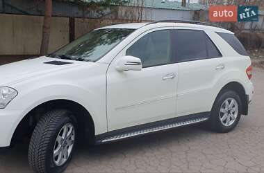 Внедорожник / Кроссовер Mercedes-Benz M-Class 2010 в 