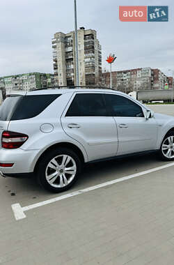 Внедорожник / Кроссовер Mercedes-Benz M-Class 2009 в 