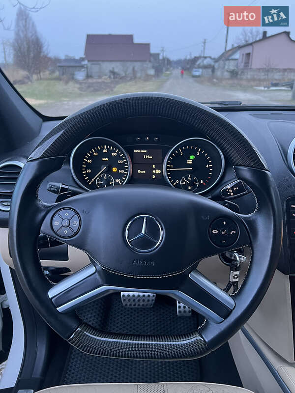 Внедорожник / Кроссовер Mercedes-Benz M-Class 2010 в Ровно