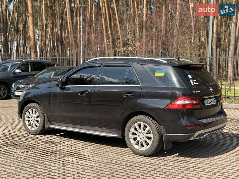 Позашляховик / Кросовер Mercedes-Benz M-Class 2013 в Києві