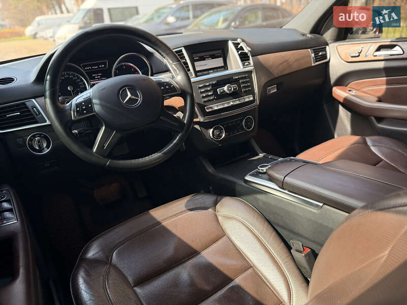 Позашляховик / Кросовер Mercedes-Benz M-Class 2013 в Києві