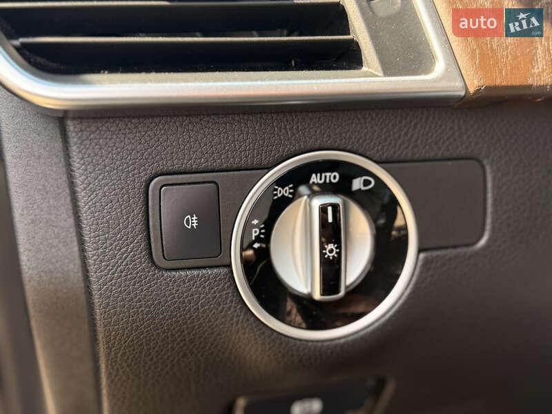 Позашляховик / Кросовер Mercedes-Benz M-Class 2013 в Києві