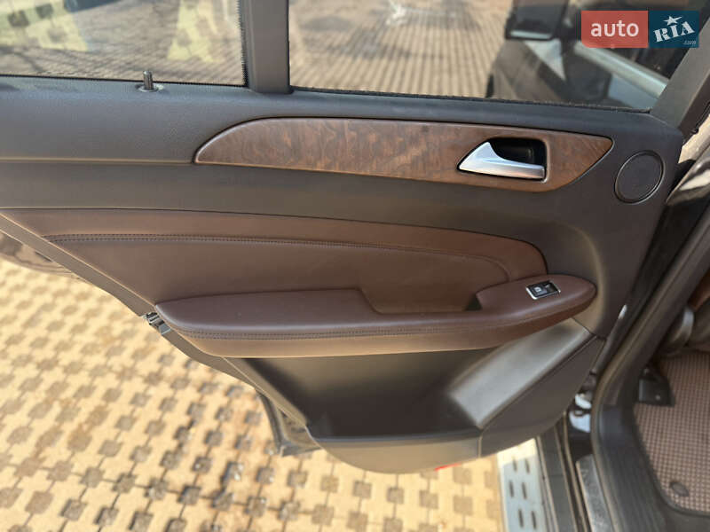 Позашляховик / Кросовер Mercedes-Benz M-Class 2013 в Києві