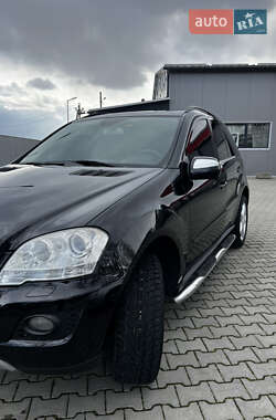 Позашляховик / Кросовер Mercedes-Benz M-Class 2009 в 