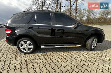Позашляховик / Кросовер Mercedes-Benz M-Class 2009 в 