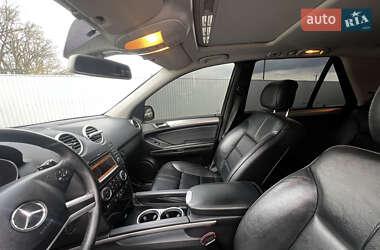 Позашляховик / Кросовер Mercedes-Benz M-Class 2009 в 