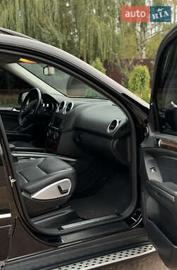 Внедорожник / Кроссовер Mercedes-Benz M-Class 2011 в 