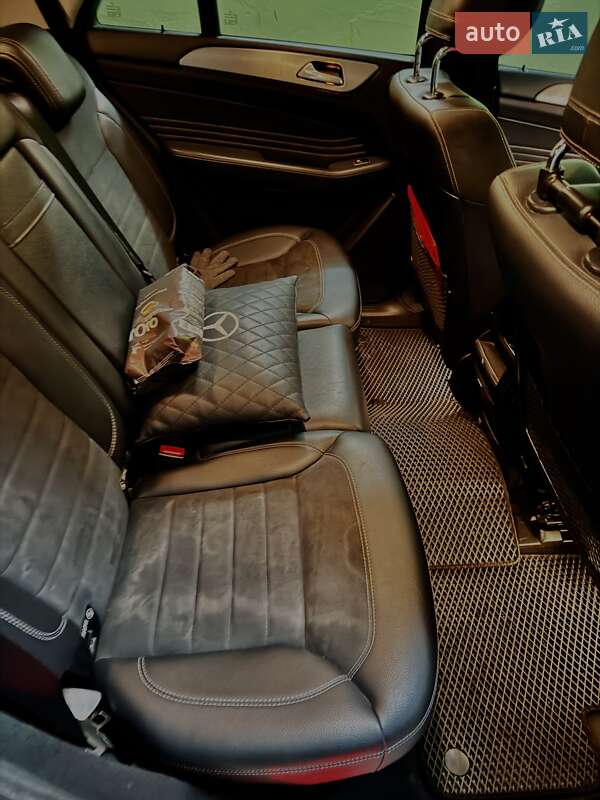 Внедорожник / Кроссовер Mercedes-Benz M-Class 2013 в Луцке