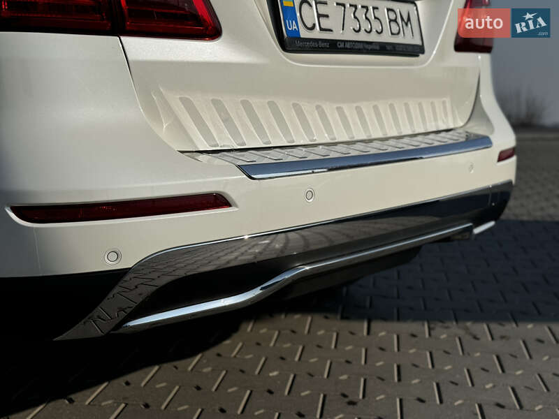 Позашляховик / Кросовер Mercedes-Benz M-Class 2012 в Чернівцях