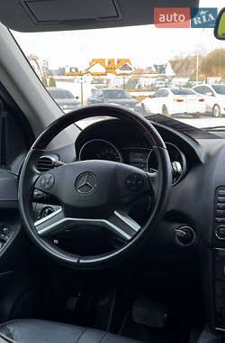Внедорожник / Кроссовер Mercedes-Benz M-Class 2010 в 