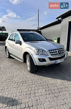 Внедорожник / Кроссовер Mercedes-Benz M-Class 2009 в 