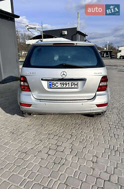 Внедорожник / Кроссовер Mercedes-Benz M-Class 2009 в 