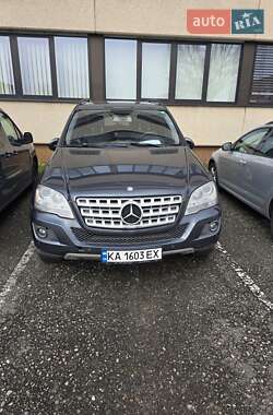 Внедорожник / Кроссовер Mercedes-Benz M-Class 2010 в 