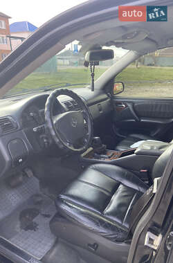Внедорожник / Кроссовер Mercedes-Benz M-Class 2001 в 