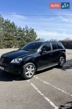 Внедорожник / Кроссовер Mercedes-Benz M-Class 2006 в 