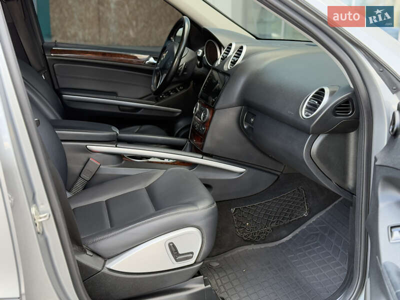 Позашляховик / Кросовер Mercedes-Benz M-Class 2011 в Дніпрі