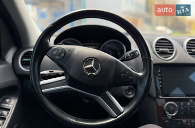 Внедорожник / Кроссовер Mercedes-Benz M-Class 2011 в 