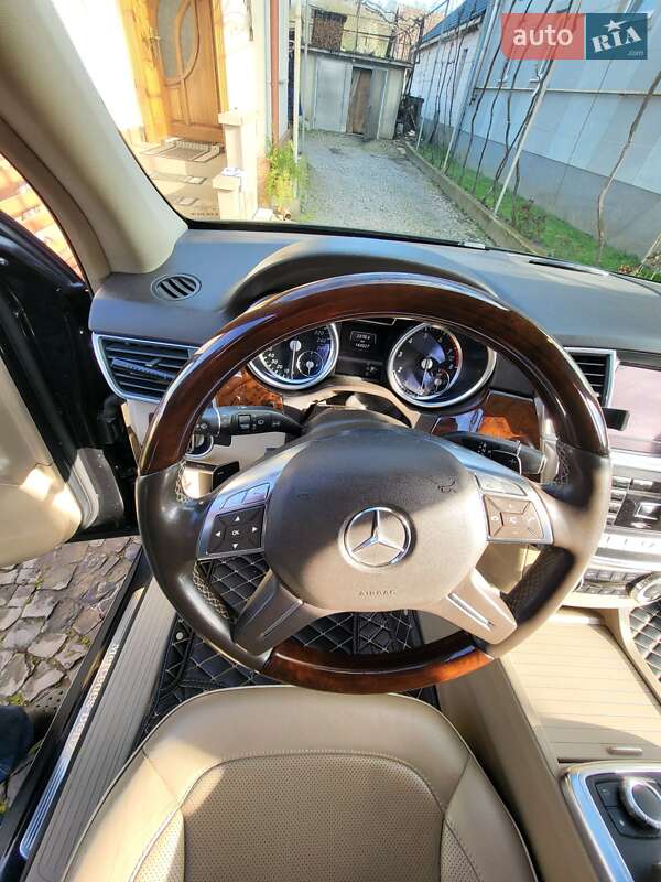 Внедорожник / Кроссовер Mercedes-Benz M-Class 2013 в Мукачево