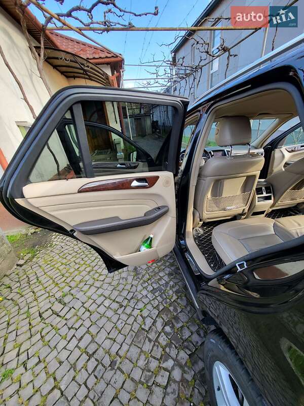 Внедорожник / Кроссовер Mercedes-Benz M-Class 2013 в Мукачево