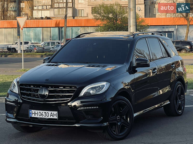 Внедорожник / Кроссовер Mercedes-Benz M-Class 2015 в Одессе