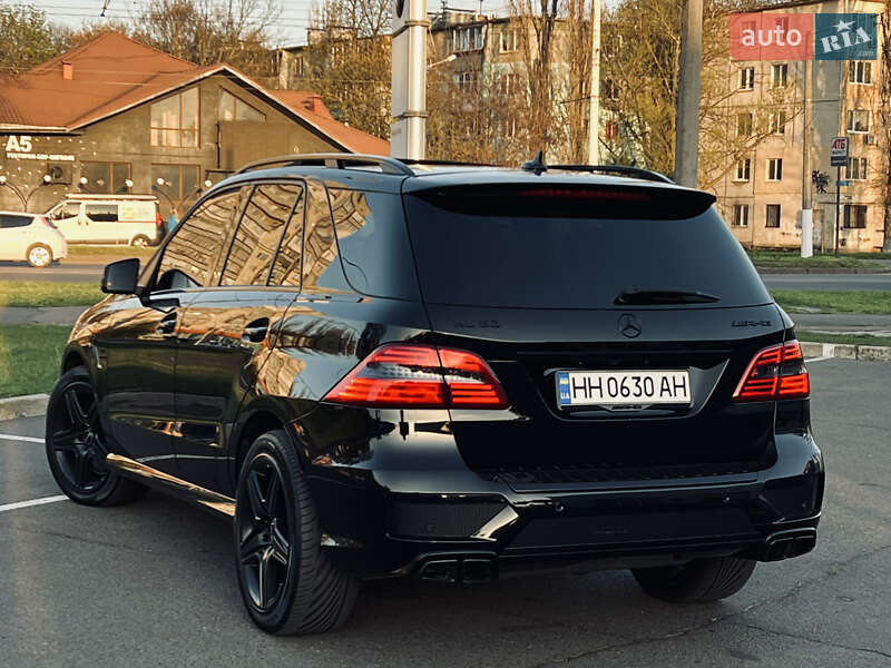 Внедорожник / Кроссовер Mercedes-Benz M-Class 2015 в Одессе
