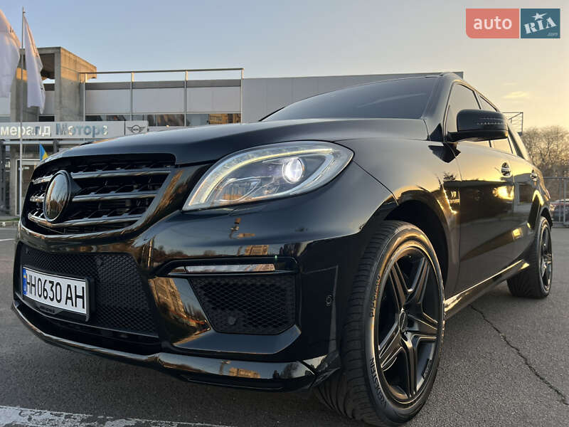 Внедорожник / Кроссовер Mercedes-Benz M-Class 2015 в Одессе