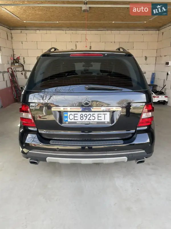 Позашляховик / Кросовер Mercedes-Benz M-Class 2006 в 