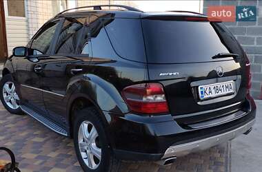 Позашляховик / Кросовер Mercedes-Benz M-Class 2005 в 