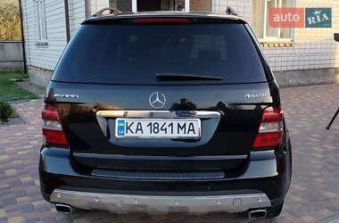Позашляховик / Кросовер Mercedes-Benz M-Class 2005 в 