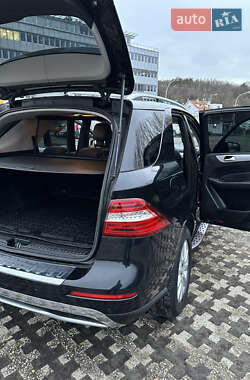 Внедорожник / Кроссовер Mercedes-Benz M-Class 2014 в 