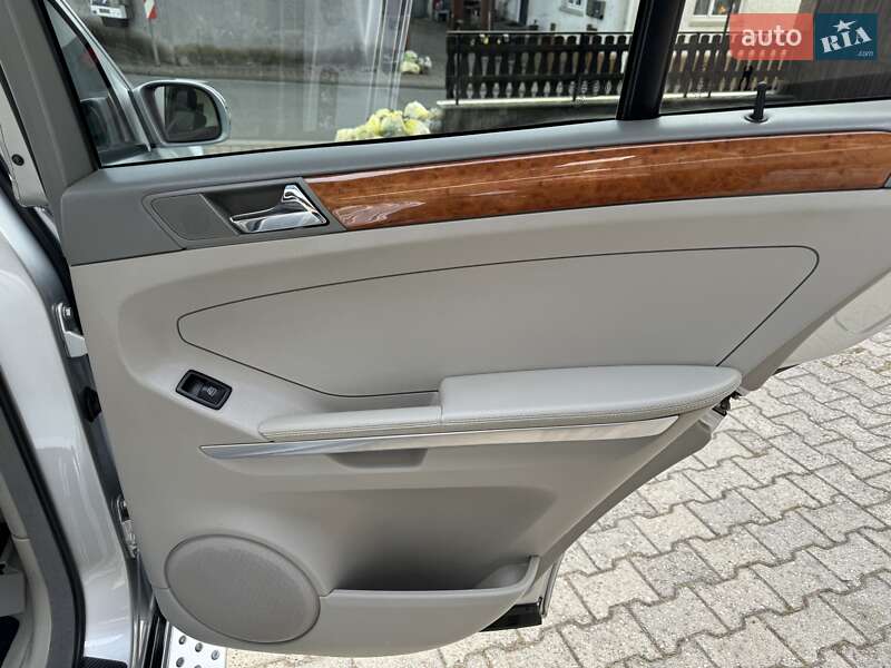 Внедорожник / Кроссовер Mercedes-Benz M-Class 2006 в Измаиле фото 12 Внедорожник / Кроссовер Mercedes-Benz M-Class 2006 в Измаиле