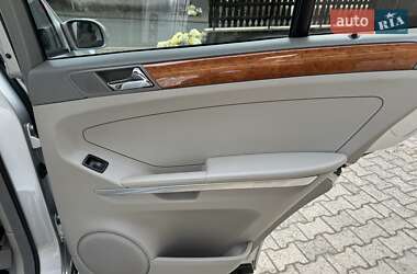 Позашляховик / Кросовер Mercedes-Benz M-Class 2006 в 