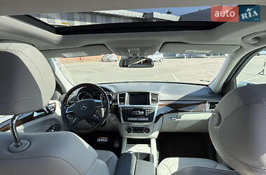 Позашляховик / Кросовер Mercedes-Benz M-Class 2013 в 