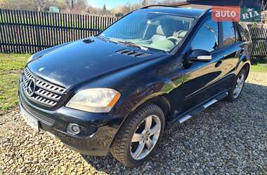 Внедорожник / Кроссовер Mercedes-Benz M-Class 2005 в 