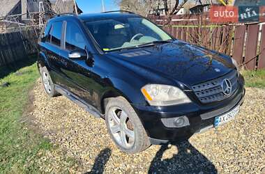 Внедорожник / Кроссовер Mercedes-Benz M-Class 2005 в 