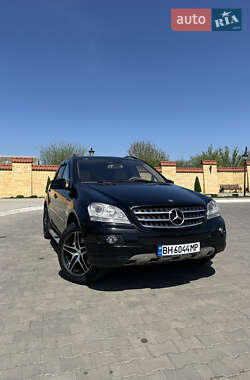 Внедорожник / Кроссовер Mercedes-Benz M-Class 2006 в 