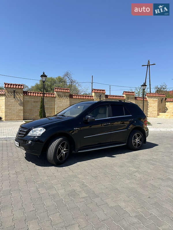 Внедорожник / Кроссовер Mercedes-Benz M-Class 2006 в Измаиле