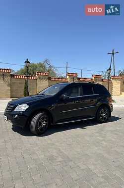 Внедорожник / Кроссовер Mercedes-Benz M-Class 2006 в 